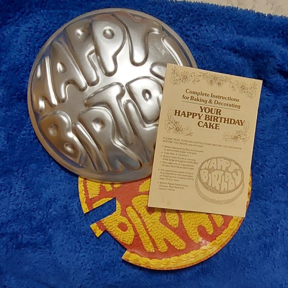 Multi-Event Cake Pan Set with 7 inserts - WIlton - Picture 5 of 14